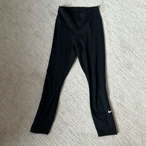 Nike 3/4 black leggings